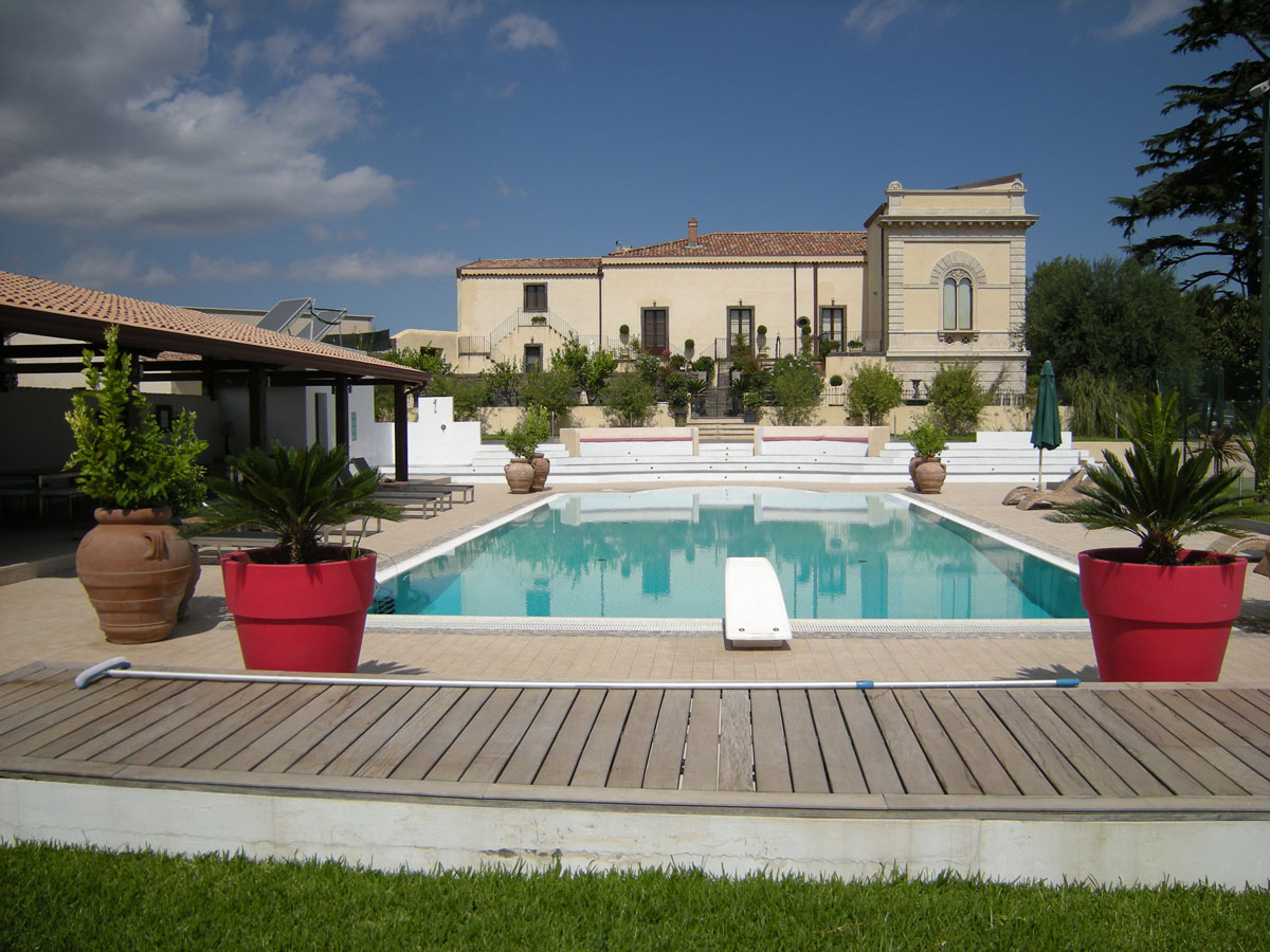 Sicilian Homes - Properties for Sale to Rent in Sicily - Eolian Island - Home Investments